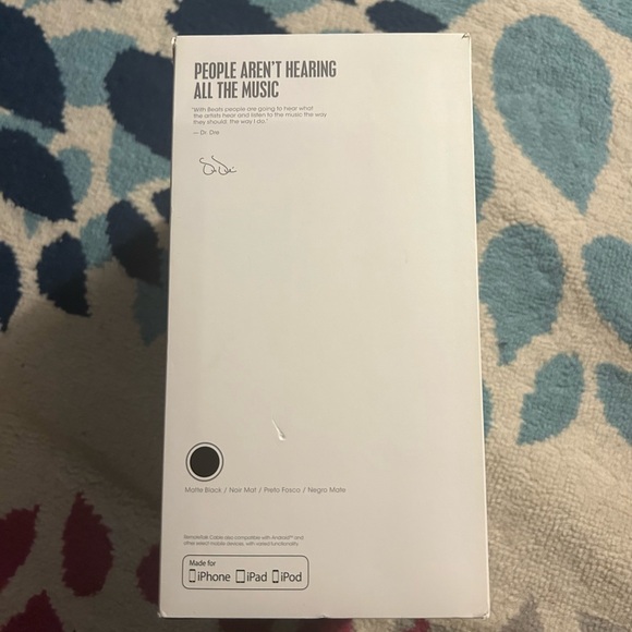 Beats Studio3 Wireless Headphones - (BOX ONLY) - Picture 2 of 4